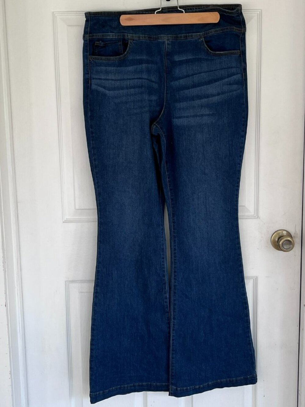 Sofia by Sofia Vergara Women's Melissa Flare Jeans sz 18 High Rise Stretch Denim